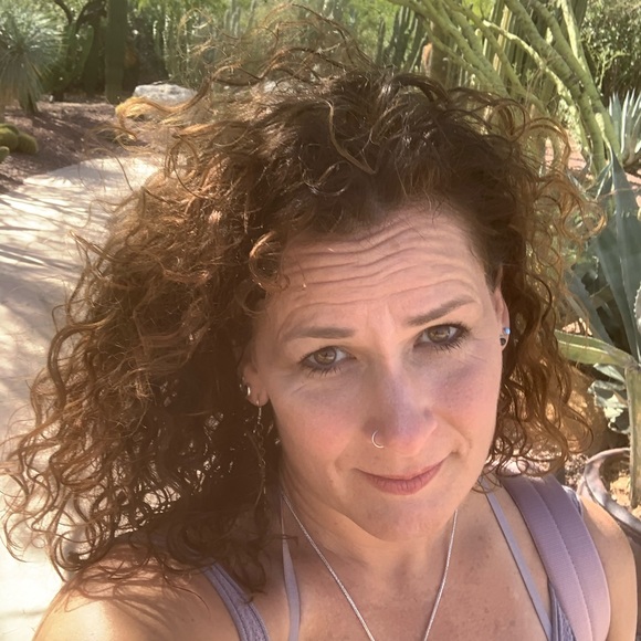 Meet your Posher, Rebecca - Picture 2 of 3